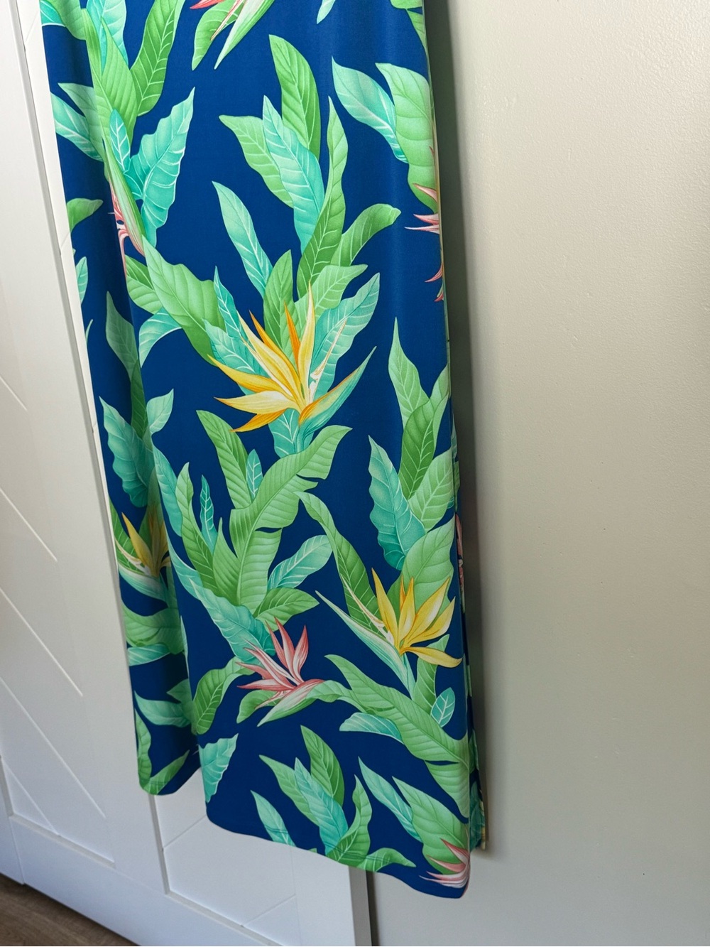 Tommy Bahama Nirvana Night Tropical Maxi Dress Bird of Paradise Blue M - Picture 6 of 9